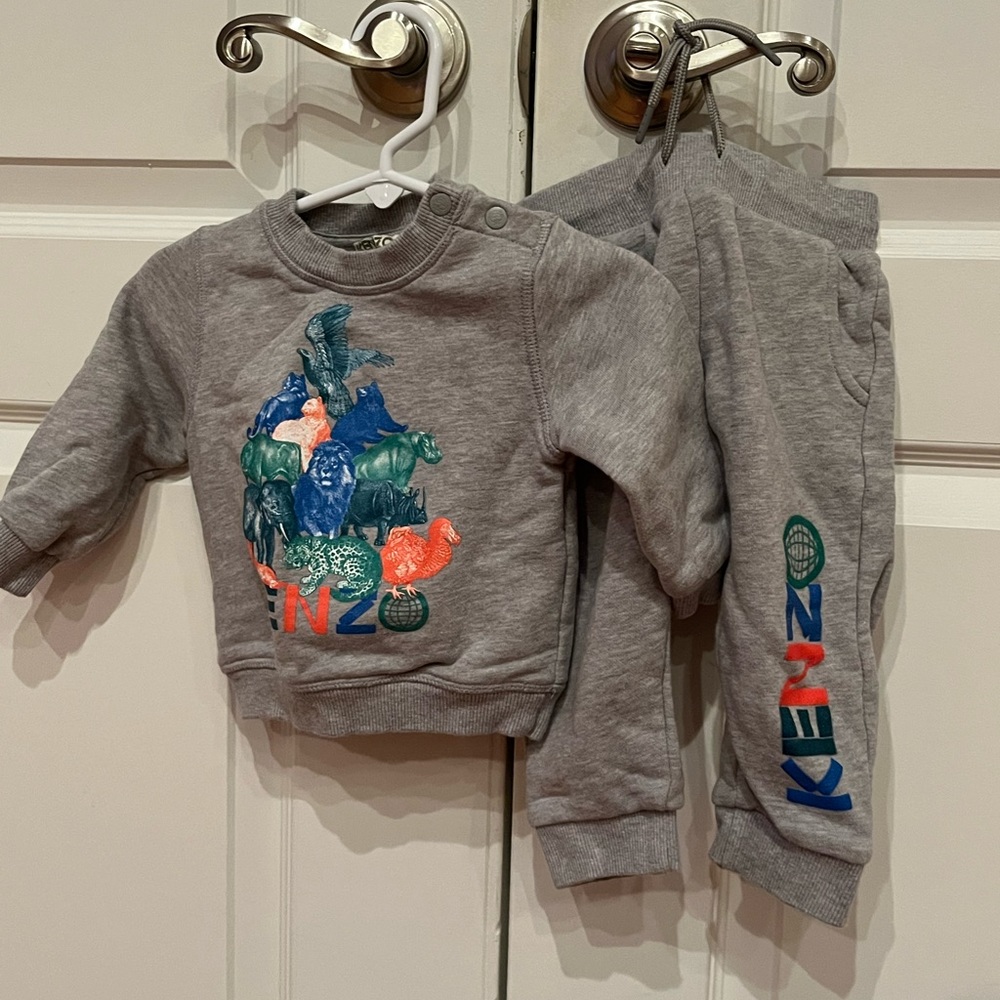 Kenzo sweats outfit set.